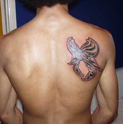 I thought it was so cool, my B-fly sticker caracter as a real tattoo on this 